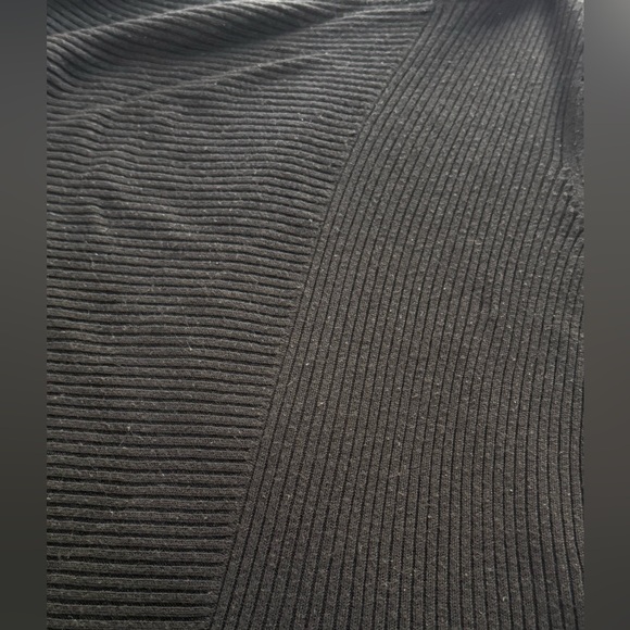 Lululemon Resolution Wrap - Picture 13 of 16